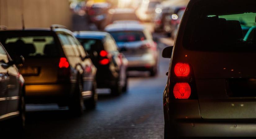 Több helyen is dolgoznak az utakon – mutatjuk, hol változik a forgalom