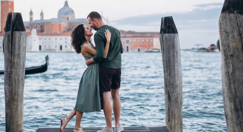 Vége a kamu értékeléseknek? Olaszország új szabályt vezetett be