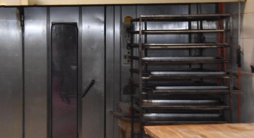 Forró volt a helyzet: a kemencében aludt el a betörő ( fotók)