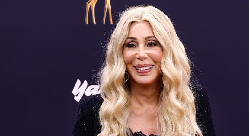 Döbbenetes hírt kapott Cher: van egy 15 éves unokája, akinek a létezéséről sem tudott