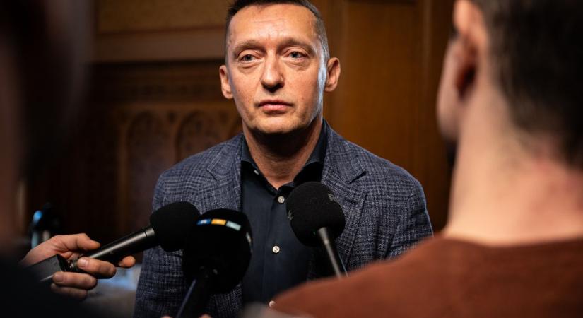 Rogán minisztériuma megmondta a tárcáknak, mit kell posztolni – és nem volt választás