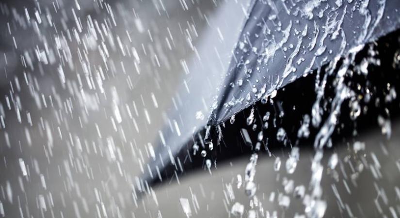 Kegyetlen vihar csap le ezekre a vármegyékre kedden: a hőmérséklet is jelentősen visszaesik