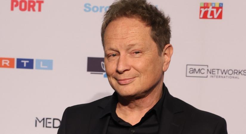 Geszti Péter azt állítja, már ketten is hívták kávézni az új kormányból