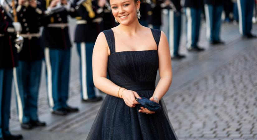 19 éves lett a dán hercegnő, aki nem fél önmaga lenni, és ez a ruhatárán is tükröződik