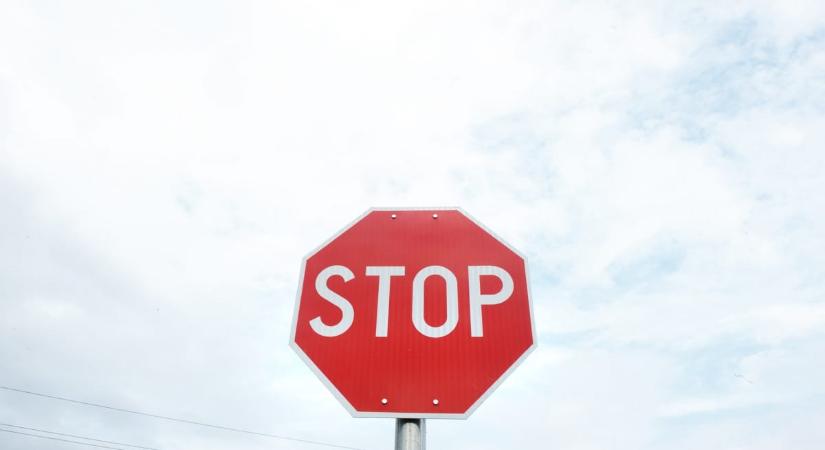 Lecsapnak az internet egyik legidegesítőbb hirdetési módszerére