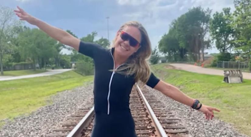 Zokogva jelentette be nővére: Triatlon közben fulladt meg a népszerű influenszer