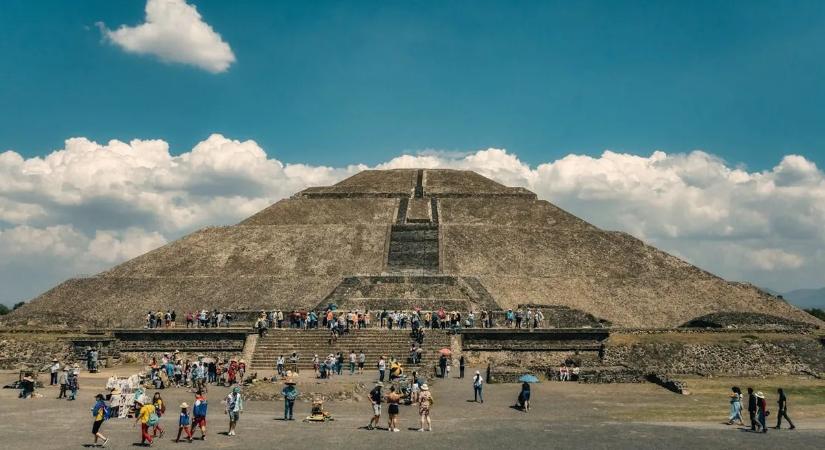 Elszabadult a pokol a piramisoknál: halál, lövöldözés és súlyos sérülések