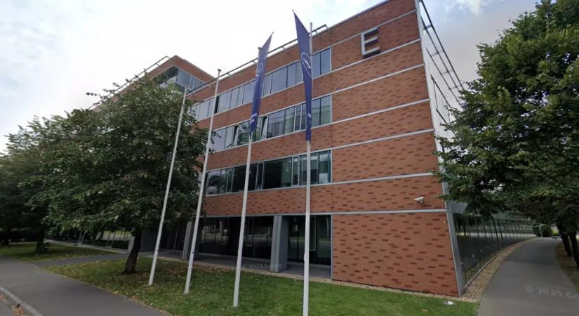 Tiborcz Istvánhoz köthető irodaházba költöztetik a HUN-REN hálózat több egységét