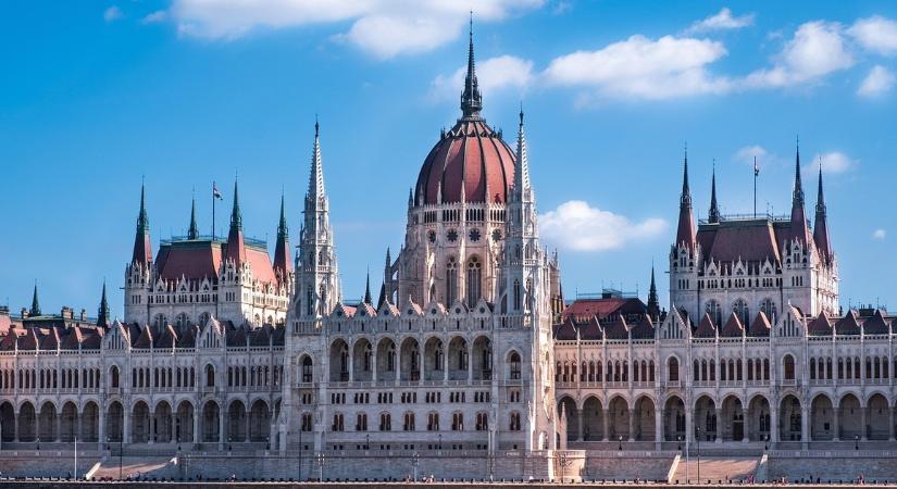 Folytatódik a parlament alakuló ülésének előkészítése: itt a keddi menetrend