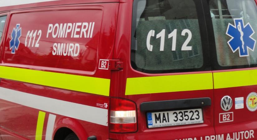 Felborult egy kisbusz Beszterce-Naszód megyében – Öt nő megsérült