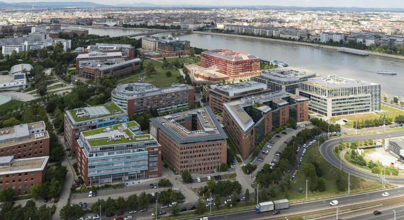 Tiborcz Istvánhoz köthető irodaházba költözik a HUN-REN egy része