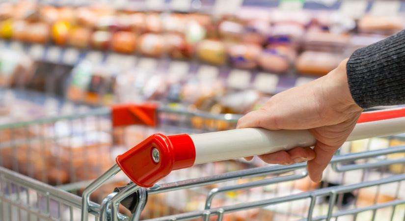 Ennyire nagy a baj? Durván drágulnak ezek az alapélelmiszerek a boltokban, rendkívüli az oka