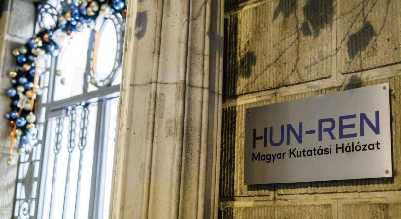 Magyar Hang: Egy Tiborczhoz köthető irodaházba költözik a HUN-REN több részlege