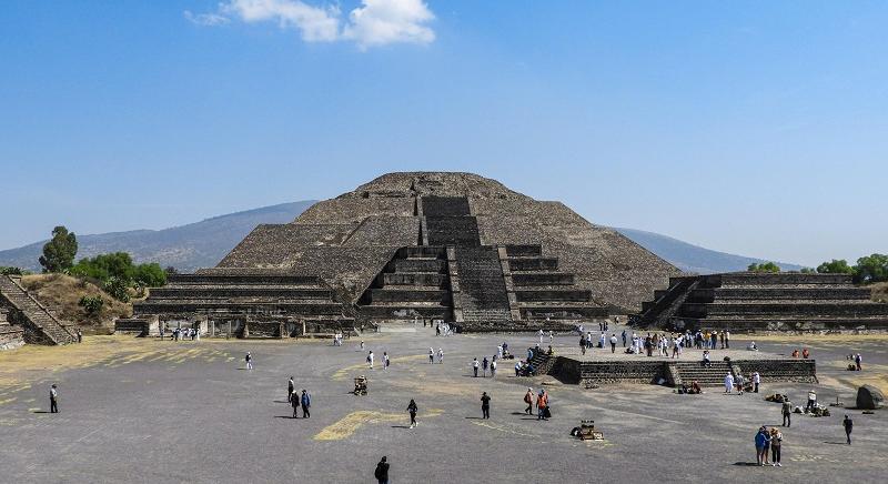 Lövöldözés a piramisoknál: egy turista meghalt, többen megsérültek (VIDEÓ)