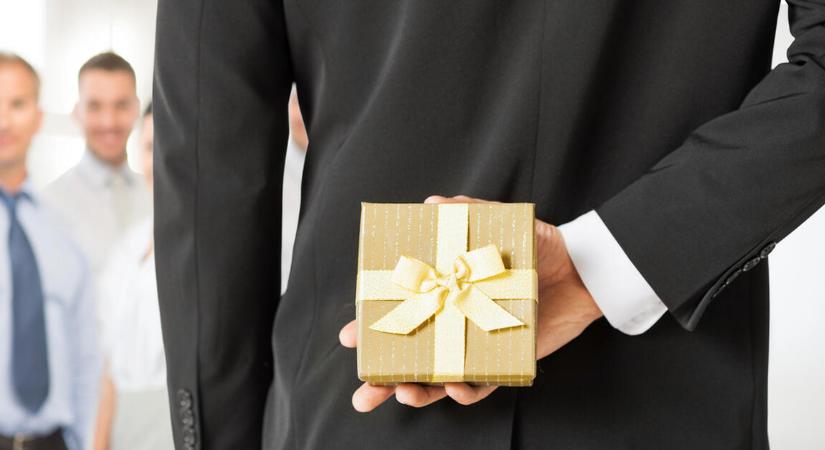 Jön a vagyonadó, ha ki akarjuk kerülni, akkor ajándékozzunk egy hozzánk közelállónak?