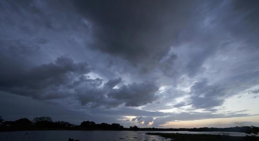 Öt vármegyére adtak ki riasztás: perceken belül jöhet a jégeső, mutatjuk hol