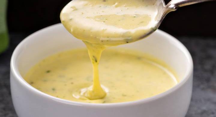 Krémes, vajas béarni mártás: francia recept lépésről lépésre