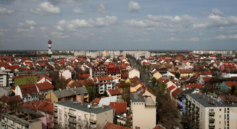 Börtönbe küldené az ügyészség a tapétavágóval támadó férfit