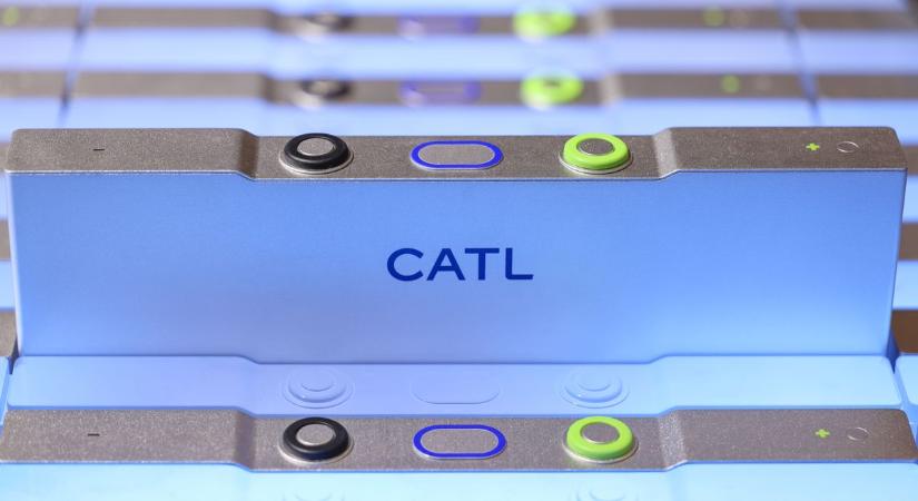 Debrecenben óriásgyárat építenek, mindenkinek az ő részvényük kell – bombasiker született