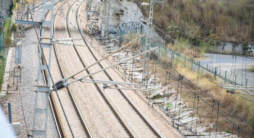 Súlyos vonatbaleset történt a Budapest-Győr szakaszon – azonnali bejelentés érkezett