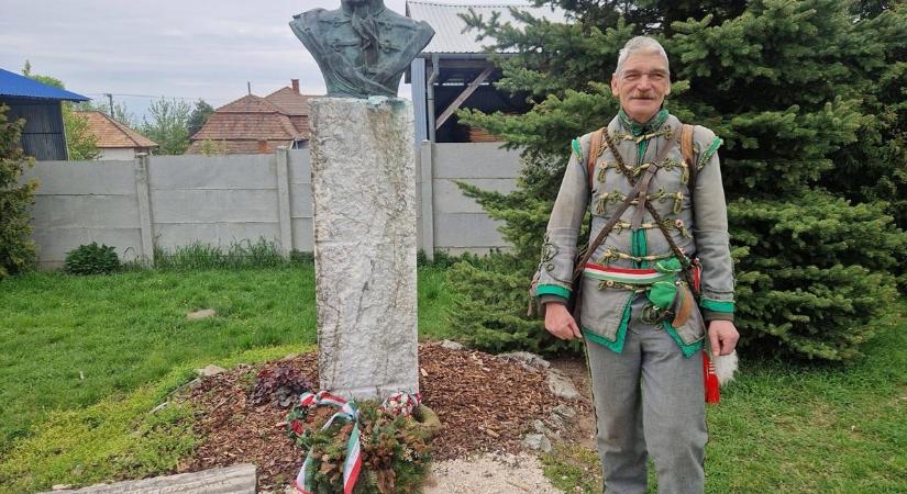 Gyalogosan a Tavaszi Hadjárat útvonalán a Felvidéken