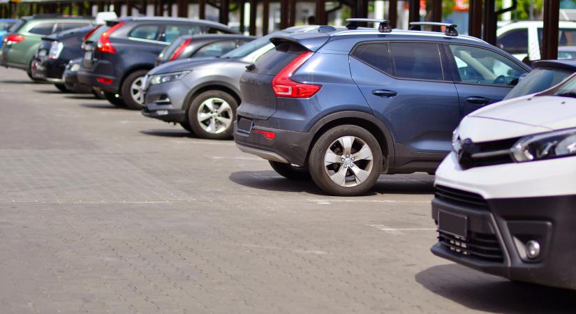 Jelentősen csökkentek a gépjármű-biztosítási díjak az év elején