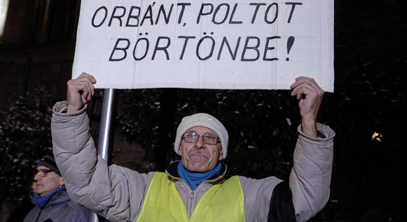 „Csak akkor lesz nyugalom, ha kiderül, kik loptak a közös pénzből, és ezért meg is szorongatják a mogyoróikat”