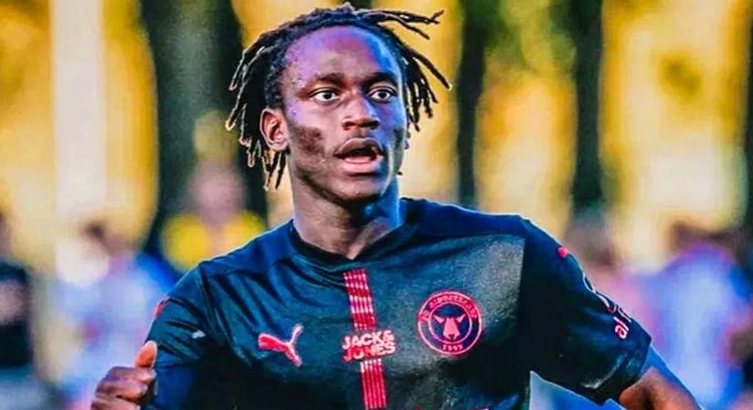 A nyílt utcán késeltek meg egy fiatal focistát Dániában