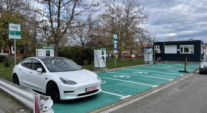 14 bírság egy év alatt, de közben robbanásszerűen nő a töltők száma