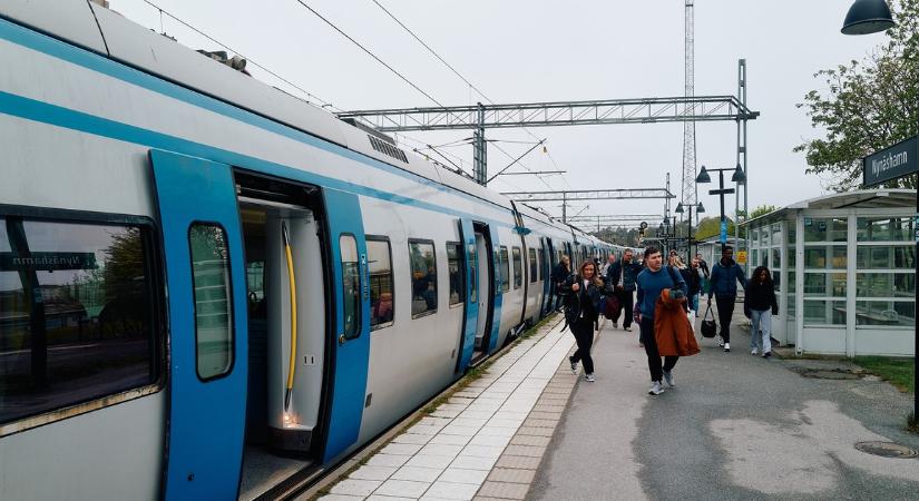 Tragédia: Újra gázolt a vonat, teljes fennakadás van ezen a szakaszon