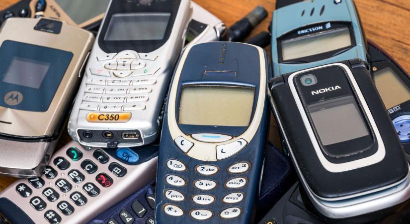 Vissza a múltba: így változtatták meg a mobiltelefonok a mindennapokat a 2000-es évek közepén