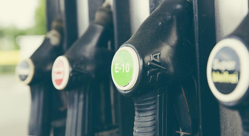 Fordulóponthoz érkezett az üzemanyagpiac: meddig marad olcsó a tankolás?