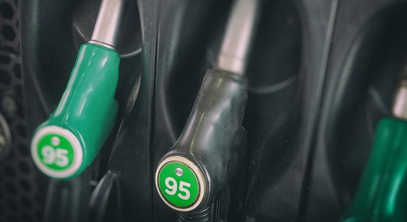 Nemsokára szükség sem lesz a védett árakra? Újabb brutális csökkentést jelentettek be a benzinkutakon