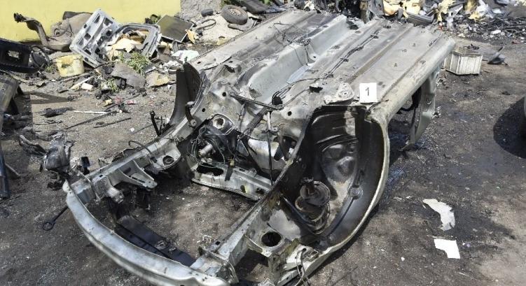 Brutális bírsággal néz szembe aki ilyen piros matricát talál az autóján Németországban