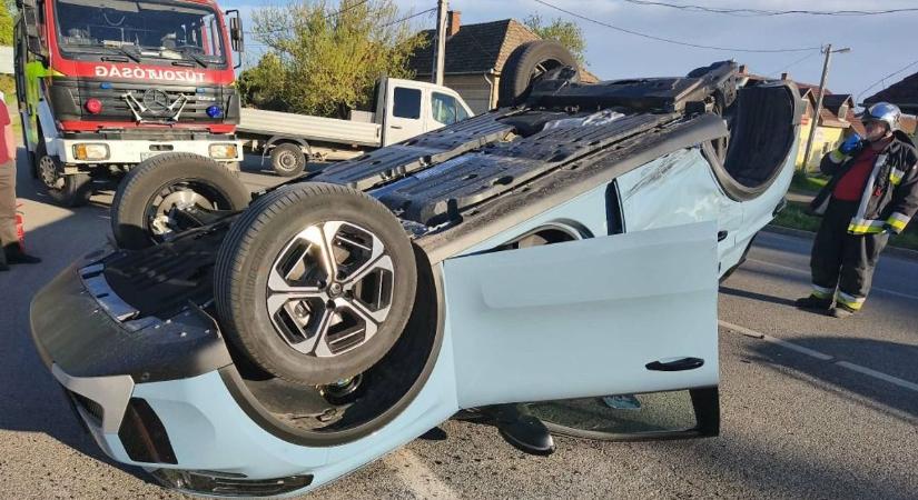 Többen is megsérültek a tiszaföldvári karambolban – megérkezett a mentők válasza