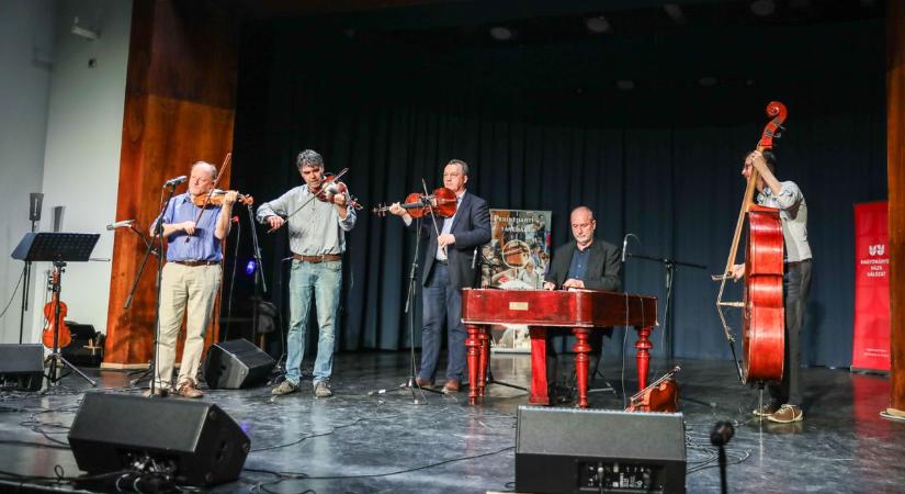 Mintegy 400 hagyományőrző mutatkozott be az V. Kőszegi Gyermek és Ifjúsági Néptánc és Népzenei Fesztiválon