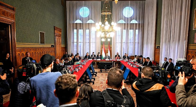 Megállapodtak a parlamenti pártok a bizottsági struktúráról, a szociális bizottságot várhatóan az ellenzék kapja