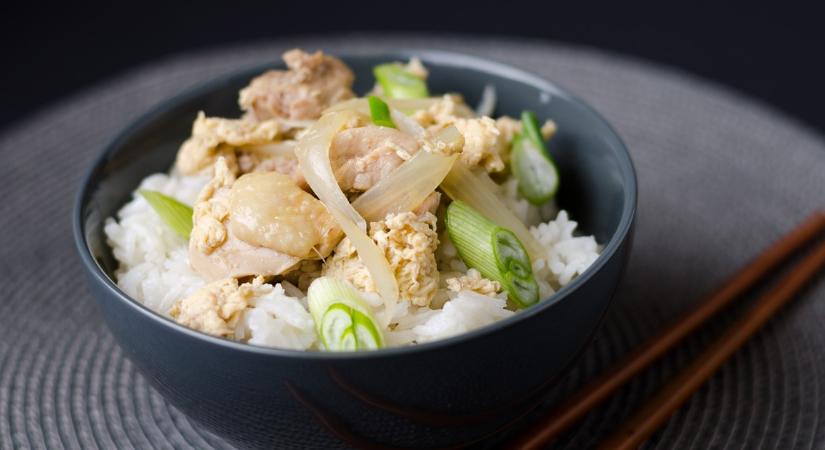 A japán konyhából lestük el ezt a csirkecomb receptet