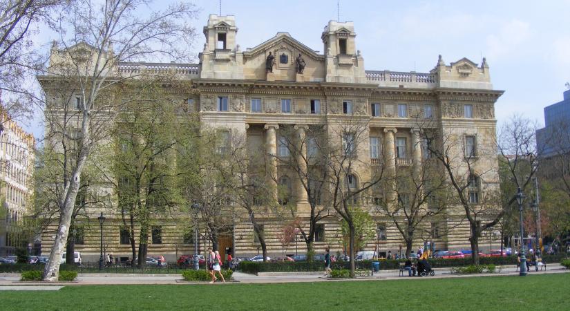 Az ügyészség hatáskörébe vonta az MNB nyomozást – Magyar Péter szerint késő