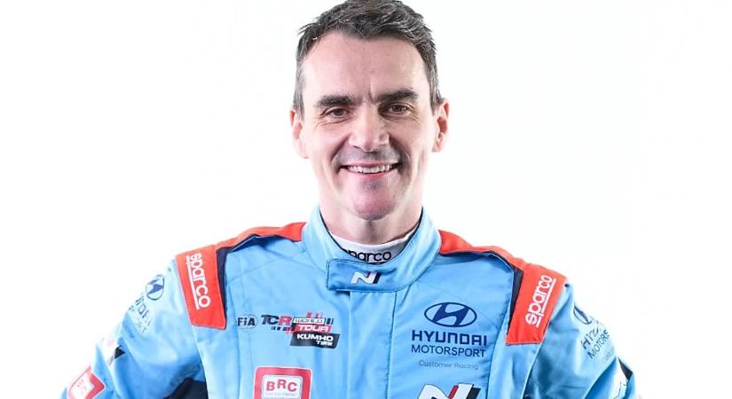 Eldöntötte, hol folytatja karrierjét az ország legsikeresebb túraautósa