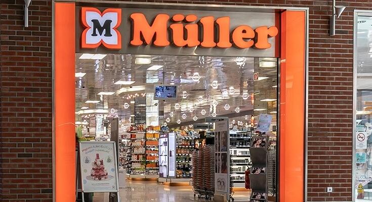 Figyelem! A magyar Müller Drogéria pocaira is került a patkányméreggel szenyezett bébiételből, ezt kéri a cég