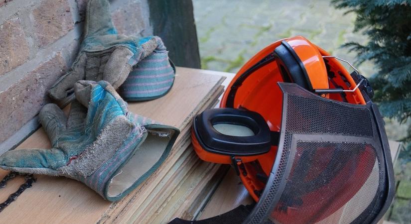 Alig több mint 300 ezren alkották Magyarország potenciális munkaerő-tartalékát 2025 végén