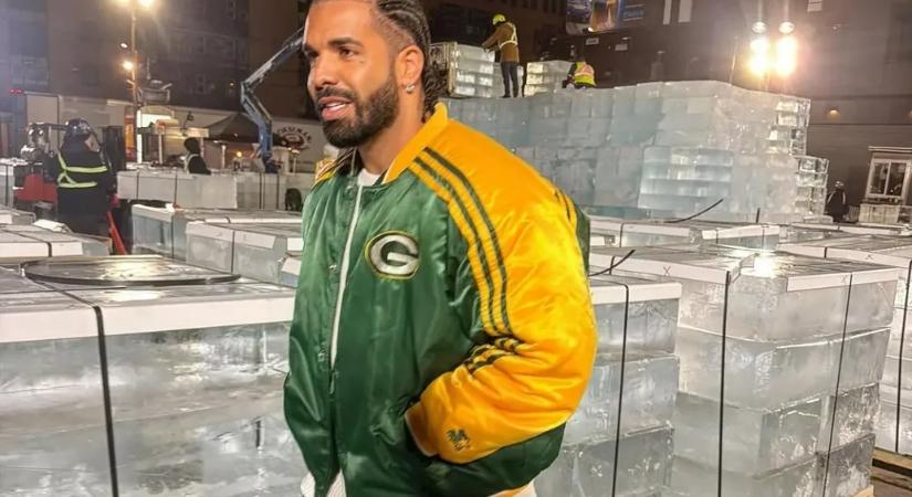 Drake miatt tömegek törik-zúzzák a jégtömböket Toronto utcáin
