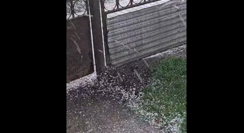 Jégeső kavarta fel a délutánt több borsodi településen (videók)