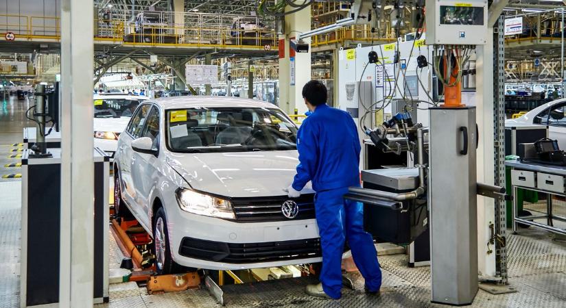 Egymillió autó: ennyivel vesz vissza a hatalmas német gyártó, az Audi is érintett – növekedés még a reményben sincs