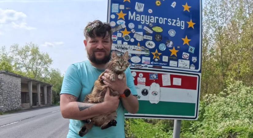 Bringás világtekergő érkezett Magyarországra, macskástul