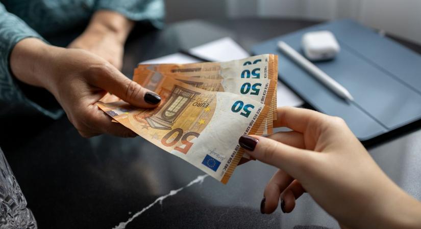 Magyar euró 2030-ra: 4000 milliárdos megszorítás lehet az ára