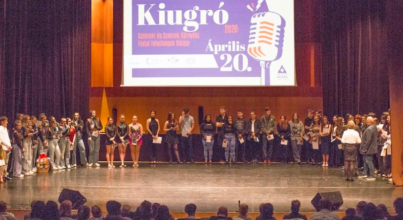 Fiatal tehetségek léptek színpadra Szolnokon a Kiugró gálán (képgalériával)