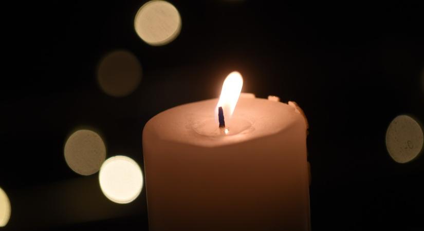 Most jött: 57 éves korában szívroham végzett a világhírű színésszel