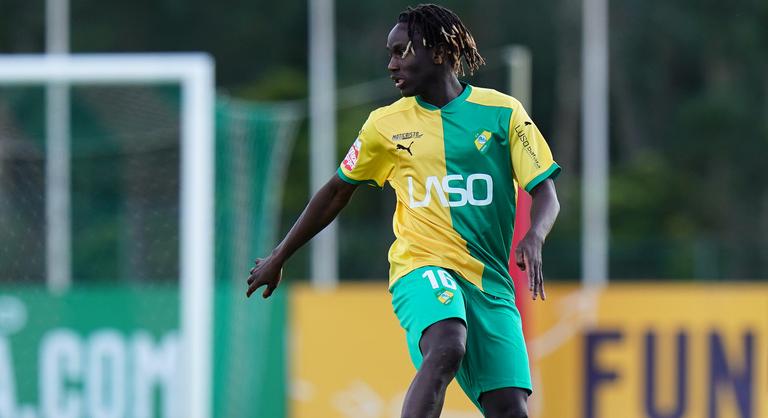 Megkéseltek egy 19 éves futballistát Dániában, kétszer is műteni kellett